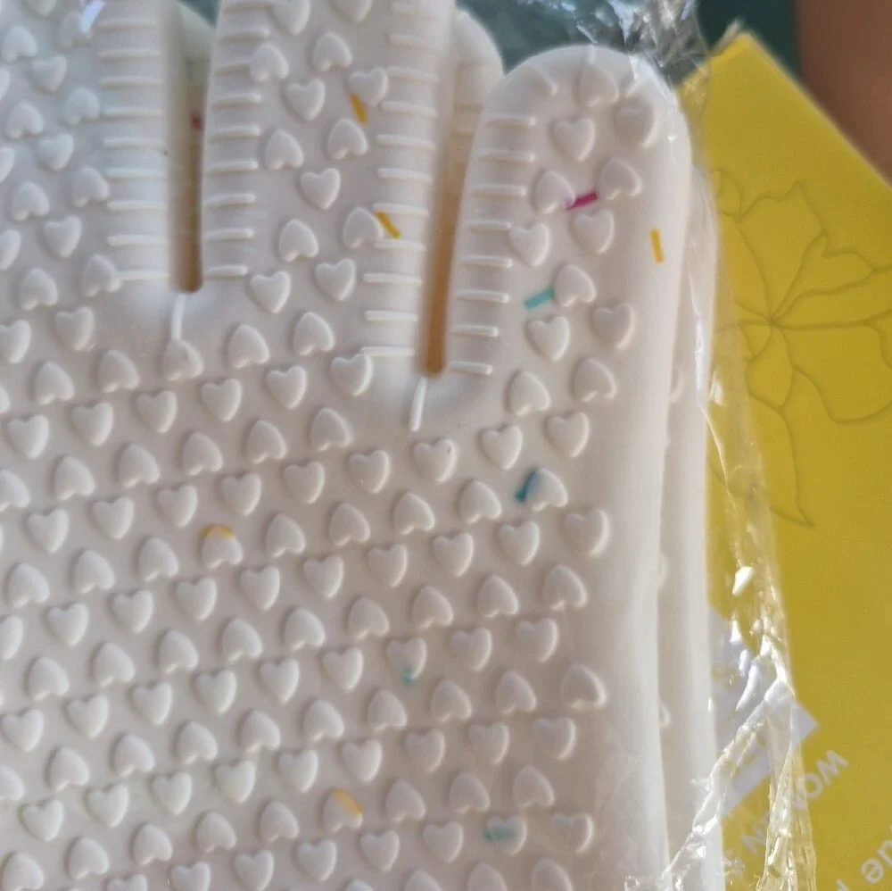 Silicone Oven Mitts by - Cream Heat-Resistant Kitchen Gloves Nwt